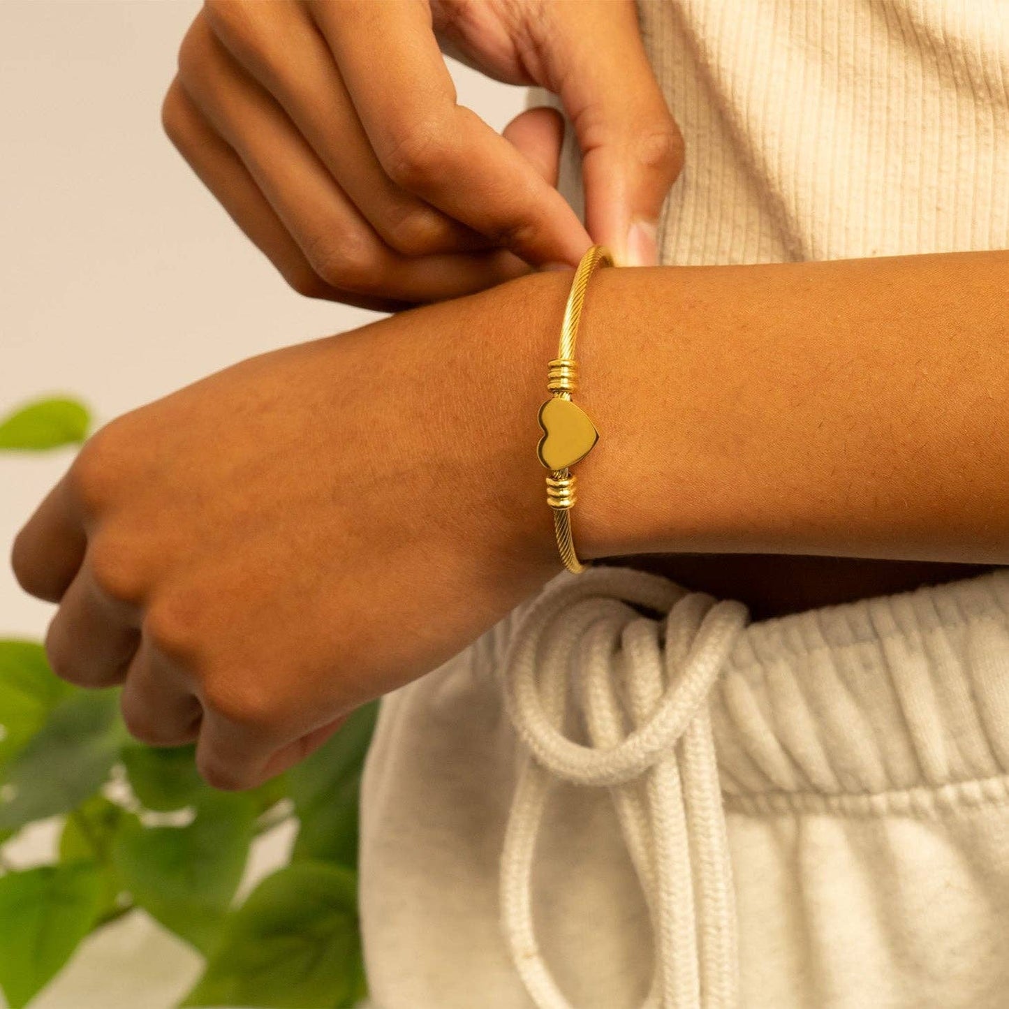 Heart Cuff Bracelet ✨